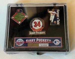 lot 9F image: Kirby Puckett Limited Edition Pin Set - Numbered 5,000 - Hall of Fame Commemorative Minnesota Twins Baseball