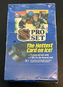 lot 48B image: 1990 NHL Pro Set Hockey Factory Sealed Pack Box