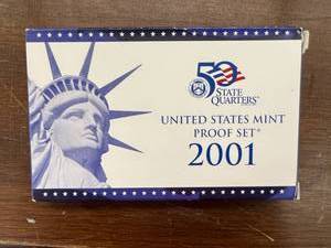 lot 25 image: 2001 US Mint Proof Set