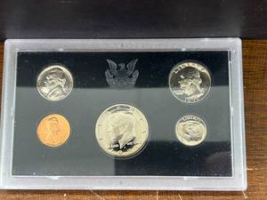lot 30 image: 1971 US Proof Set