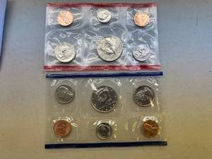lot 40 image: 1998 US Mint Uncirculated Coin Set