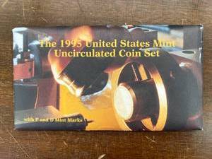 lot 43 image: 1995 US Mint Uncirculated Coin Set