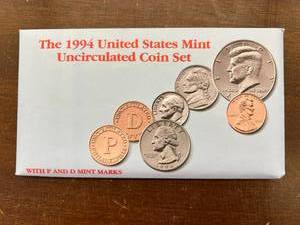 lot 44 image: 1994 US Mint Uncirculated Coin Set