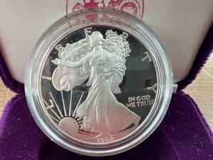 lot 46 image: 1988  American Eagle Silver Dollar