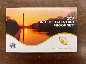 lot 65 image: 2017 US Mint Proof Set
