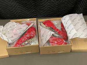 lot 77 image: E4  - Lot of 2 Pairs of Bemmelos Red High-Heeled Shoes in Boxes