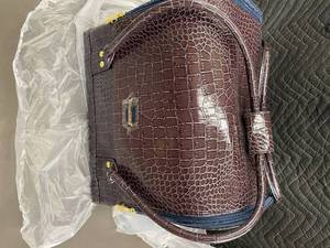 lot 80 image: SeyaGrace Purple Faux Crocodile Jewelry Organizer Case