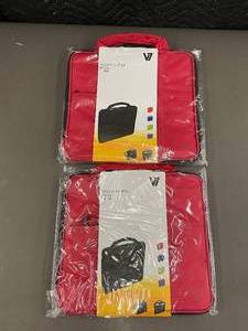 lot 162 image: J4 - Set of 2 V7 Attache Cases for iPad