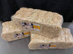 lot 42 image: Harvest 20-Inch Straw Bales - Lot of 3