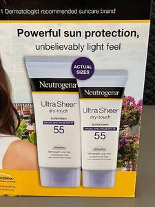 lot 207 image: MN 4 - Neutrogena Ultra Sheer Dry-Touch Sunscreen SPF 55, 4-Pack