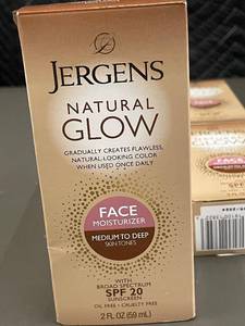 lot 223 image: I 2 - Lot of 4 Jergens Natural Glow Face Moisturizers SPF 20, Medium to Deep, 2 oz