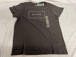6 BE KIND T-Shirts - Small