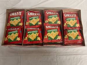 4 x 8ct packs of White Cheddar Cheez Its