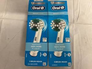 2 x 5ct Packs of Oral B Replacement Brush Heads