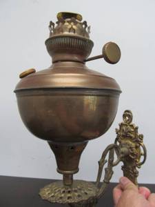 lot 12 image: Old Antique Wall Mount Oil Lamp Sconce