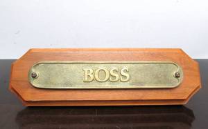 lot 20 image: Vintage 1950s era BOSS Brass Desk Placard 