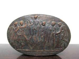 lot 34 image: Very Antique Early 1900s Art Nouveau Oval Leather Box 