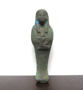 lot 67 image: Interesting Small Antique Egyptian Sarcophagus Figure