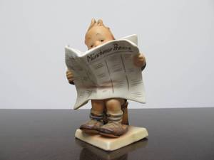 lot 107 image: Early Full Bee Mark Hummel Figurine - Boy Reading Newspaper