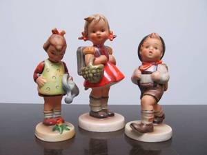 lot 108 image: Lot of 3 Early Full Bee Mark Hummel Figurines