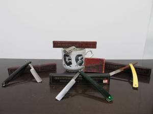 lot 121 image: Lot of Antique Straight Razors & Shaving Items