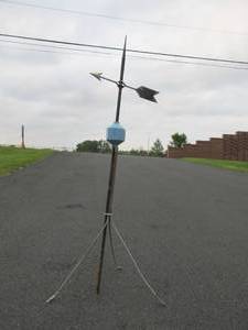 lot 132 image: Very Nice Antique Lightning Rod wBlue Octagonal Glass Ball
