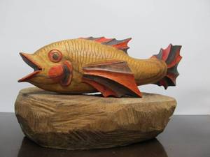 lot 139 image: Awesome Vintage Carved Fish Sculpture