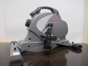 lot 160 image: SUNNY Model SF-B0418 Magnetic Mini Exercise Bike
