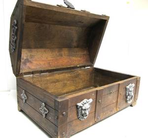 lot 217 image: Very Cool Gothic Style Wooden Treasure Chest