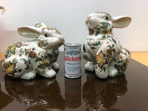 lot 320 image: Pair of Mint in Box Larger Ceramic Bunny Sculptures