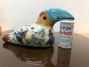 lot 335 image: Larger Size Hand Painted Tonal Mexican Ceramic Bird Sculpture