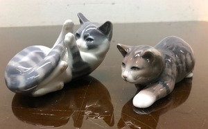 lot 338 image: 2 Mid Century Porcelain Cat Figurines by Royal Copenhagen - Denmark