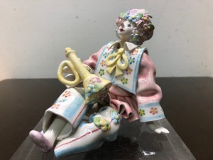 lot 341 image: Vintage Italian GUMPS Clown Figurine