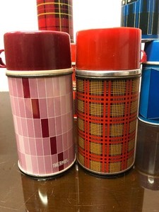 lot 363 image: Lot of 8 Vintage 1960s era Thermoses