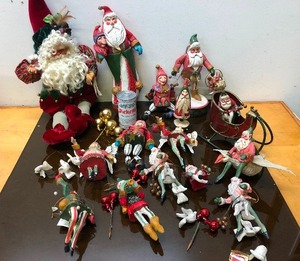 lot 400 image: LARGE & Impressive Lot of House of Hatten Wooden Christmas Items