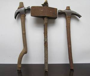 lot 189 image: Very Cool Folky Tools wPrimitive Wood Handles