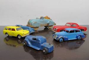 lot 191 image: Lot of Old Vintage Toy Cars
