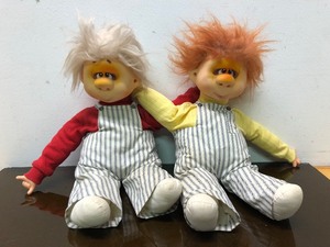 lot 426 image: Pair of Vitage 1970s DollsToys