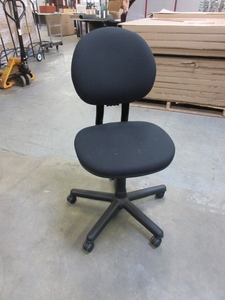 lot 208 image: STEELCASE, CRITERION, ADJUSTABLE OFFICE CHAIRS