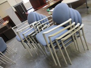 lot 239 image: KI, UPHOLSTERED, PADDED RECEPTION CHAORS