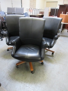 lot 268 image: GLOBAL, HIGH BACK TILTER, LEATHER EXECUTIVE CHAIR