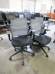 lot 282 image: SIT ON IT WIT SERIES MID BACK TASK CHAIRS