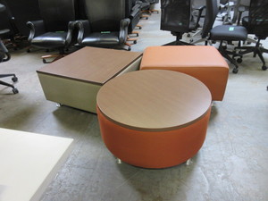lot 144 image: R T LONDON UPHOLSTERED LOUNGE FURNITURE