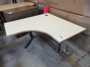 lot 148 image: ABF, REMANUFACTURED, SIT STAND CORNER DESK