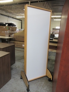 lot 153 image: ROLLING WOOD TONE CHEVAL MIRROR