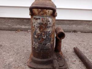 Lot of 2 Hydraulic Jacks