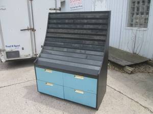 lot 3 image: (UD1) Card Display Unit with 4 Larg...