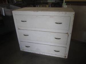lot 5 image: (A-1) Wood 3-Drawer Dresser - 36 H...
