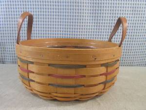 lot 75 image: (CSB) Vintage Longaberger Hand Wove...