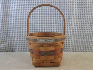 lot 77 image: (CS) Vintage Longaberger Hand Woven...